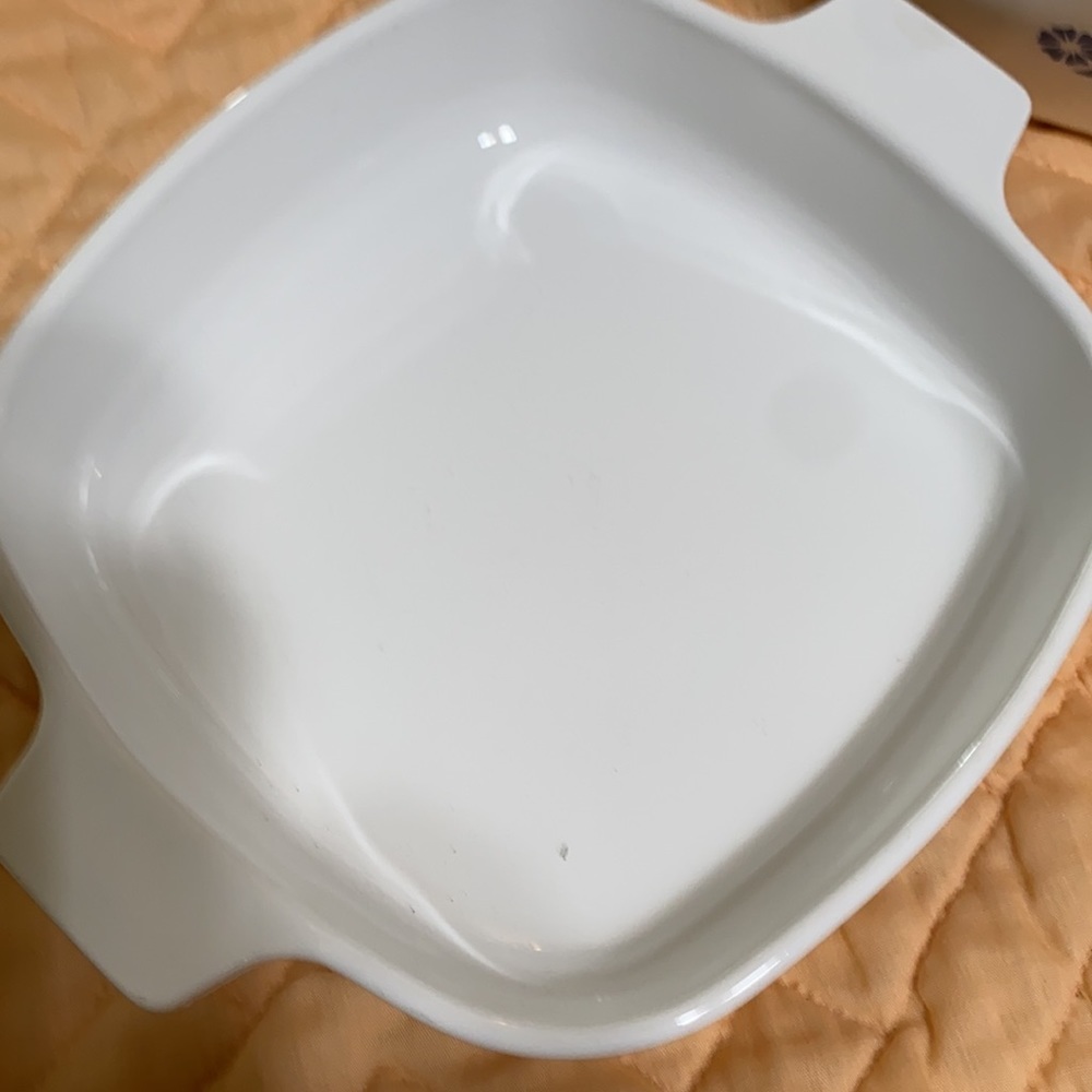 Corning ware set of 2- 7” bowls and removable handle and lid - Picture 9 of 15